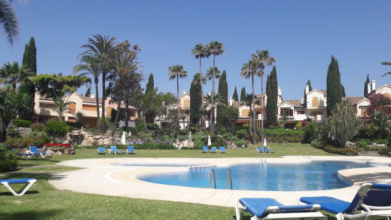 El Velerin Apartment Estepona Luaran gambar