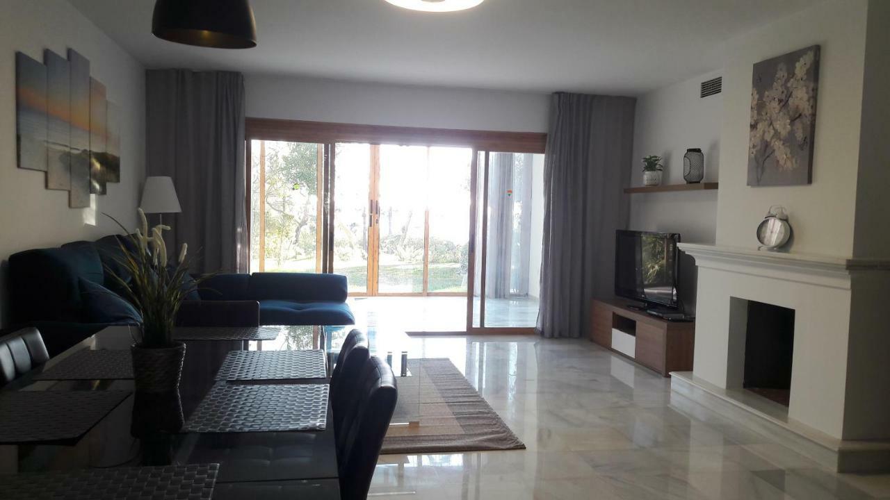 El Velerin Apartment Estepona Luaran gambar